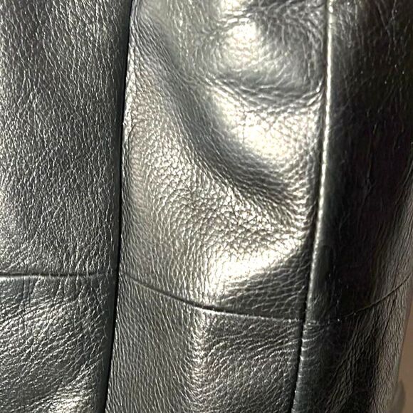 B Makowsky Black Leather Hobo Bag with Fringe Side Zips - EUC - Picture 5 of 8